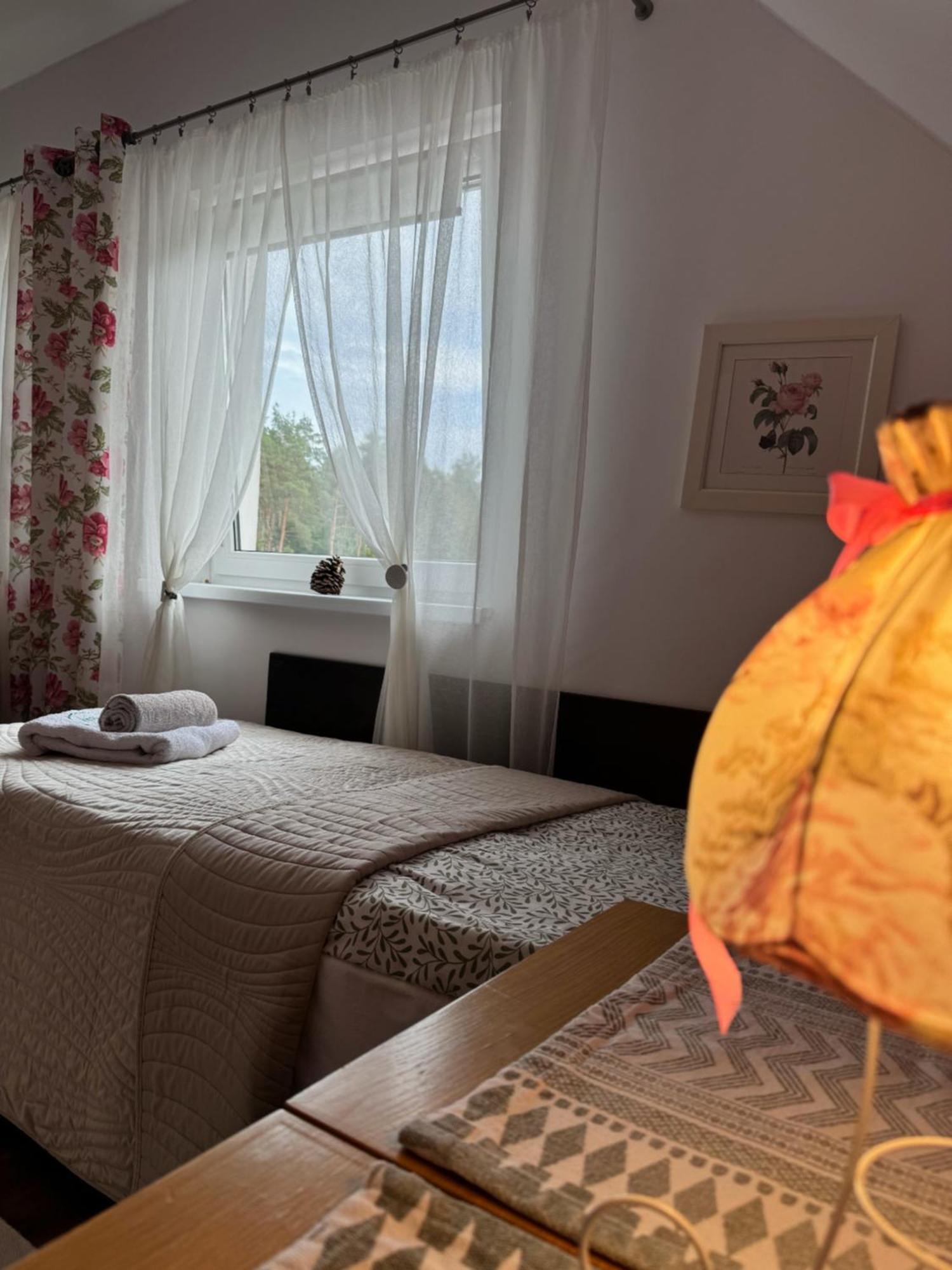 Pokoje Goscinne Przylesie Łobez Esterno foto