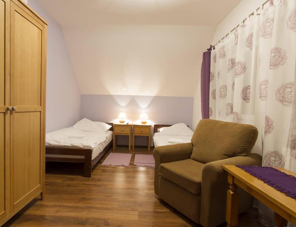 Pokoje Goscinne Przylesie Łobez Esterno foto