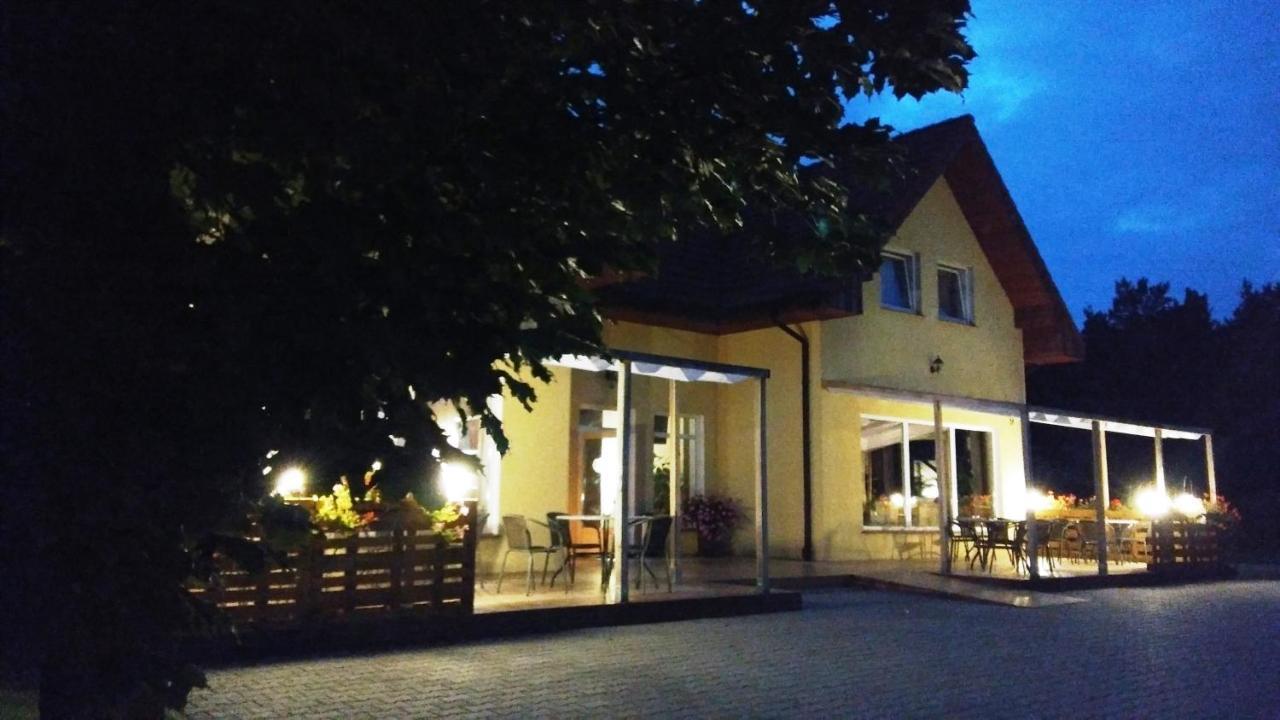 Pokoje Goscinne Przylesie Łobez Esterno foto